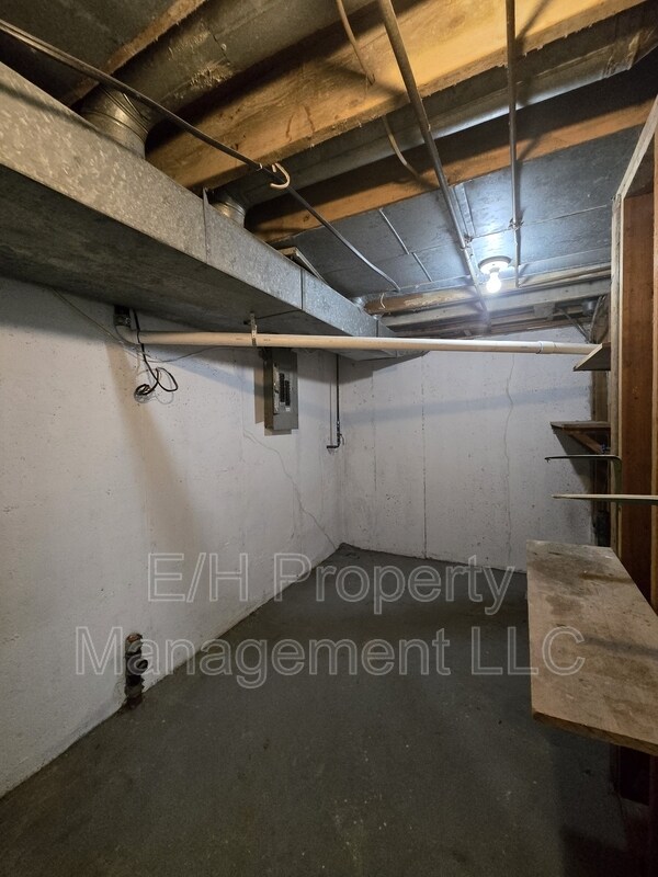 Building Photo - 8728 E Arthur Cir