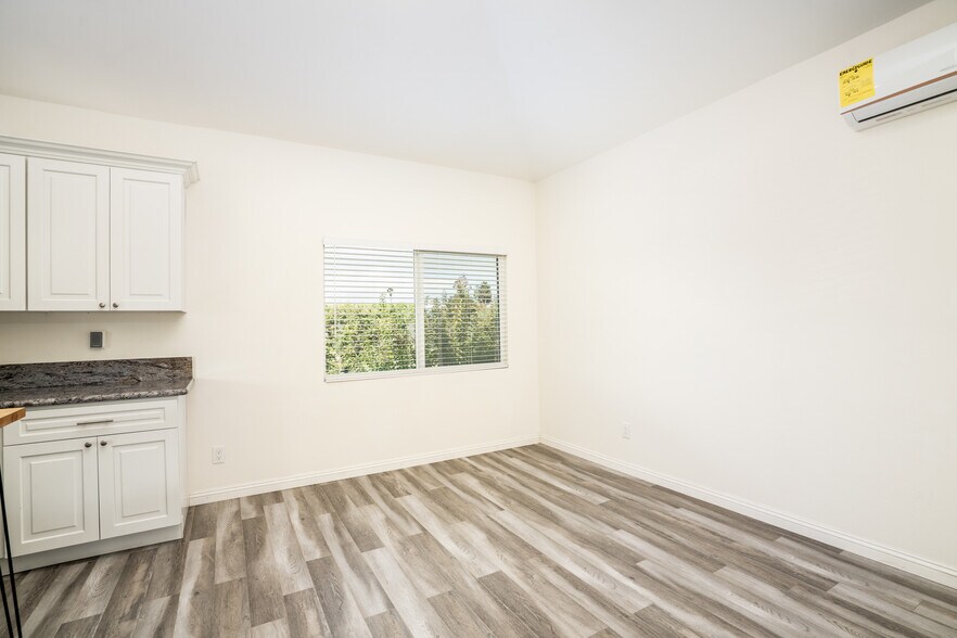 Building Photo - 14584 Highcrest Cir