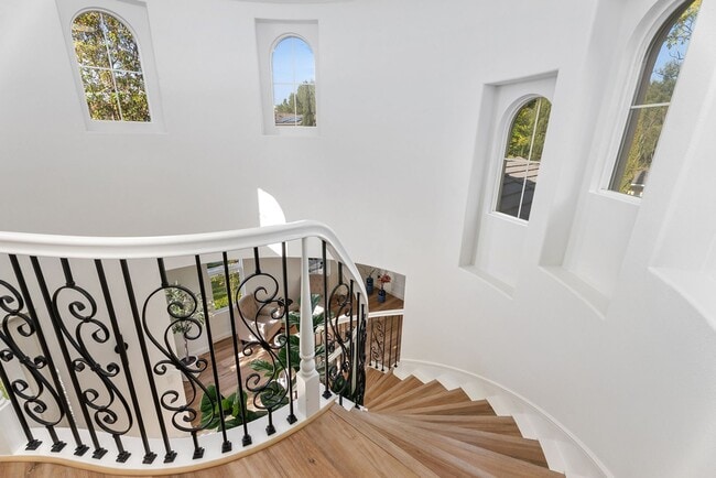 Building Photo - Luxury Living in San Clemente – 5 Bed, 3.5...