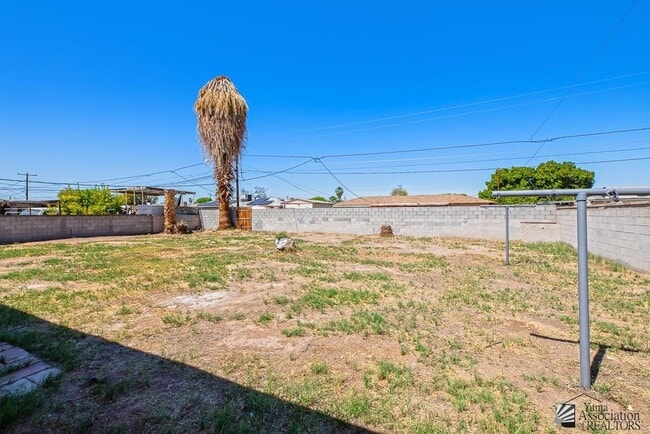 Building Photo - 1902 W 18th St