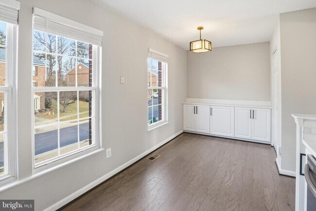 Building Photo - 12831 Silvia Loop