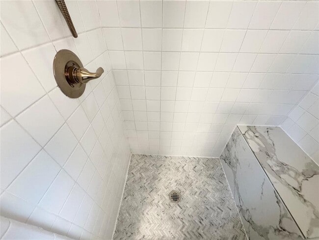 Building Photo - 8225 NW 83rd Pl