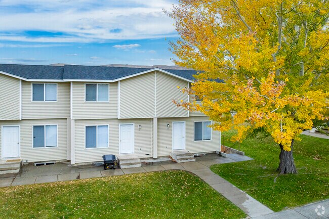 Building Photo - Cumorah Townhomes
