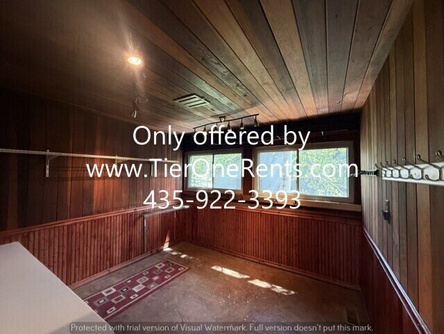 Building Photo - NO DEPOSIT option for qualified renters