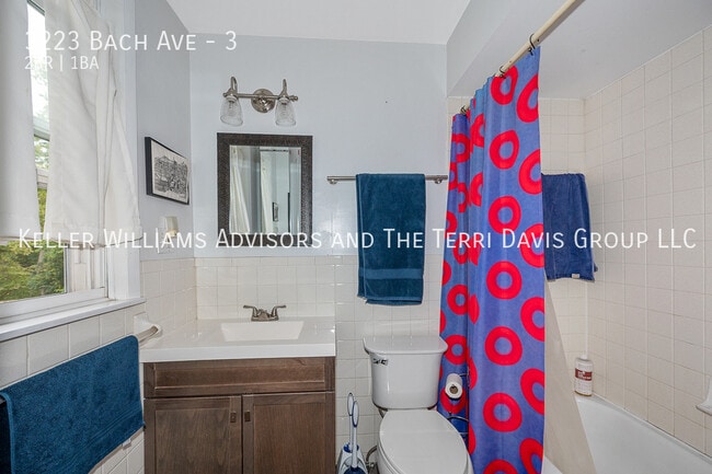 Building Photo - 3223 Bach Ave