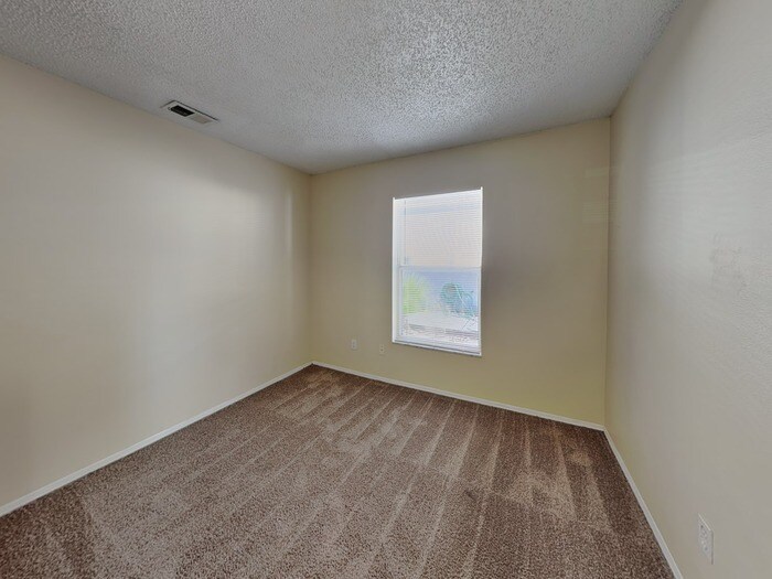 Building Photo - 11102 River Grove Dr