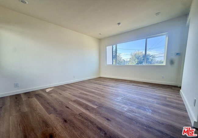 Building Photo - 16185 Sunset Blvd