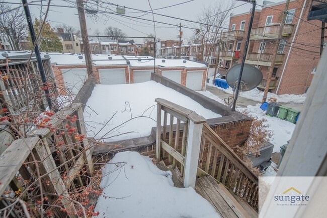 Building Photo - 213 E 33rd St