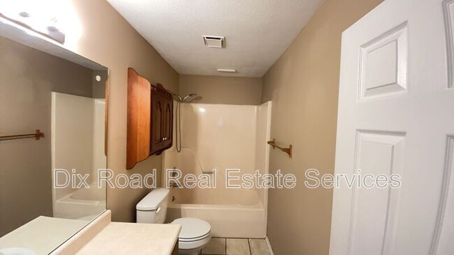 Building Photo - 1713 Bonita Dr