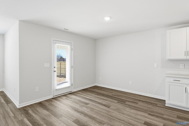 Building Photo - 9943 Sequoyah Cv Dr SE