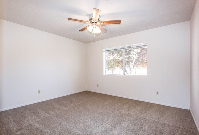 Building Photo - Three Bedroom Home in Prescott Valley