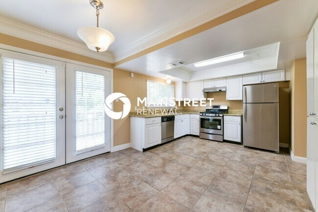 Building Photo - 3 Bedroom Pet-Friendly Home in Houston, TX with Main Street Renewal