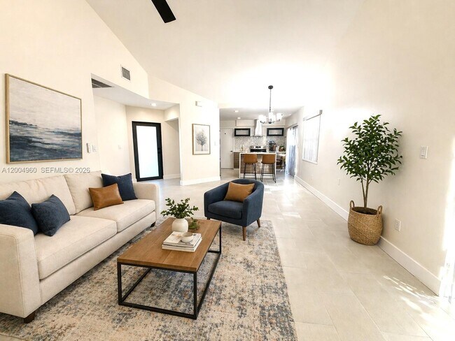 Building Photo - 640 SW 113th Terrace