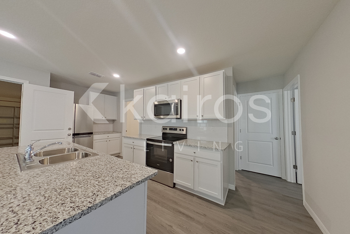 Building Photo - 8676 SW 43rd Ter