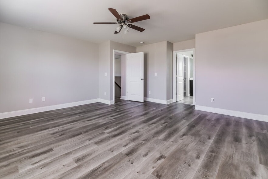 Building Photo - 504 Willow Breeze Ct