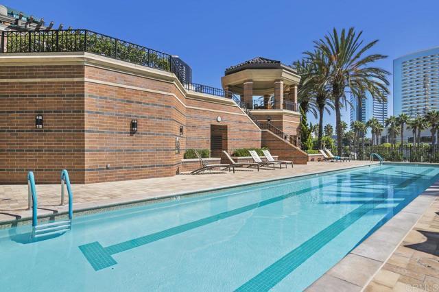 Building Photo - 500 W Harbor Dr