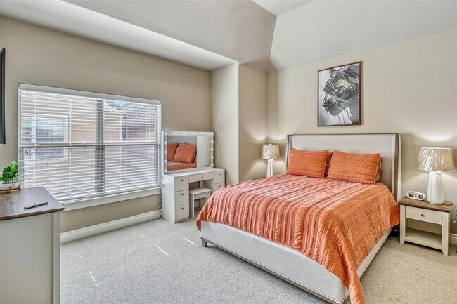Building Photo - 9113 Creekstone Lake Dr
