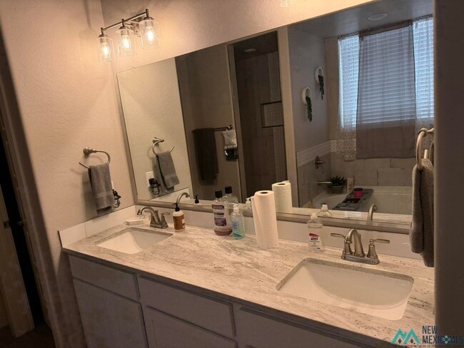 Building Photo - 2902 Browning Ave