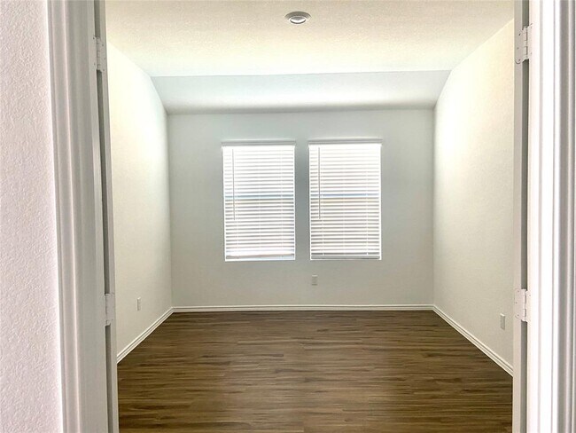 Building Photo - 301 Bluejack Wy
