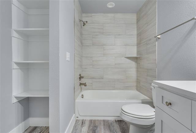 Building Photo - 401-403-403 W Elm St