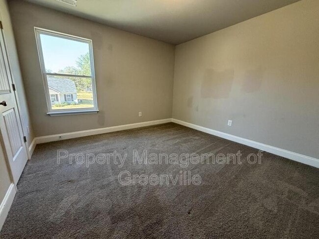 Building Photo - 121 Rubin Ave