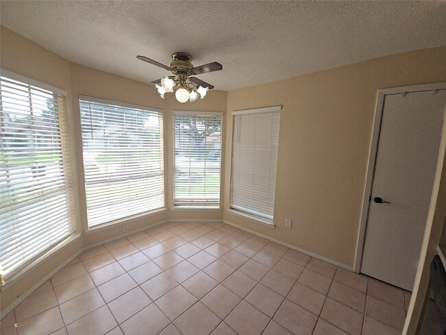 Building Photo - 11130 Thunderhaven Dr