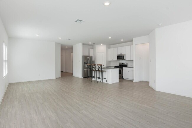 Building Photo - 6063 Draw Lp