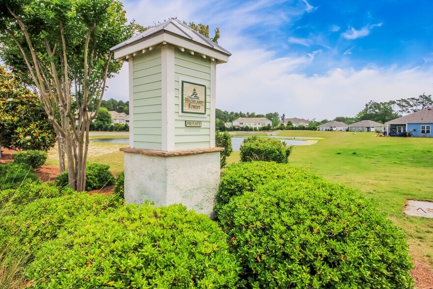 Building Photo - 60 Highland Forest Cir