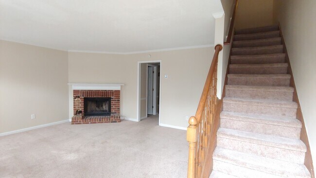 Building Photo - Move-In Ready! 2 Bedroom Townhome in Norcross