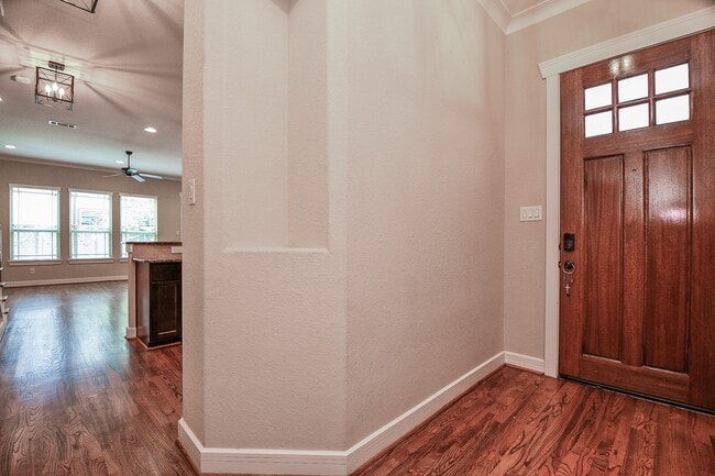 Building Photo - 5615 Kiam St