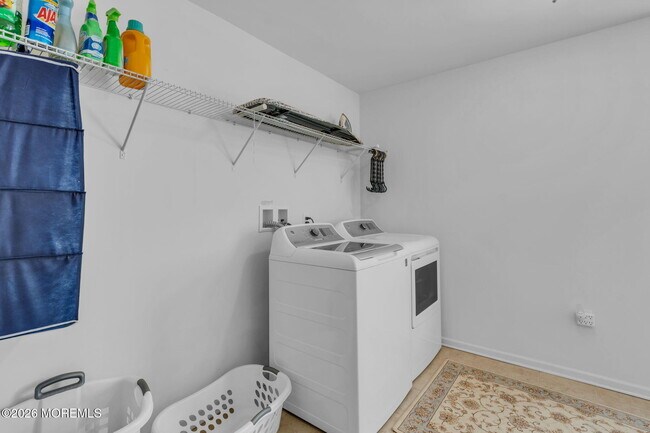 Building Photo - 2 Malcolm Way