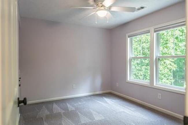 Building Photo - 145 Sandhurst Pl