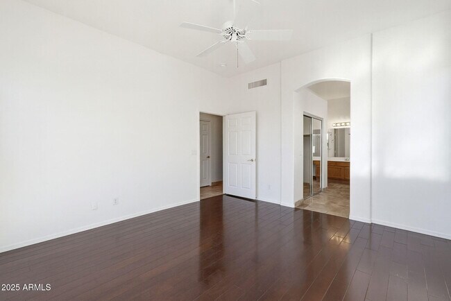 Building Photo - 15707 E Cactus Dr