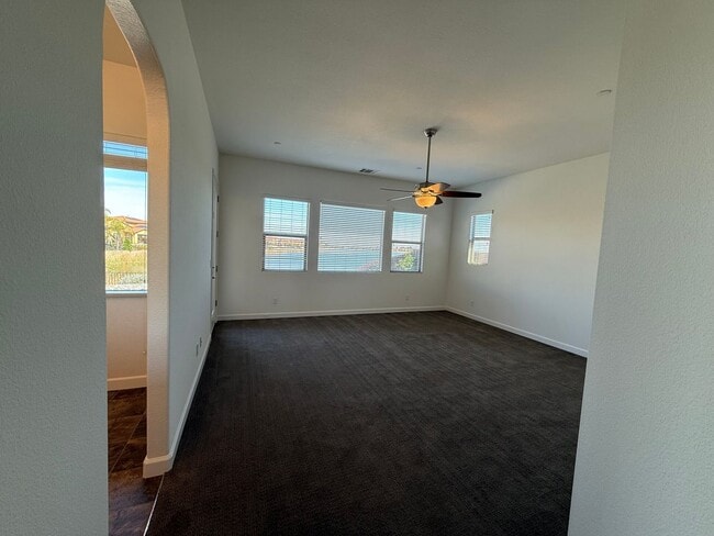 Building Photo - Lake front single story home in gated community!