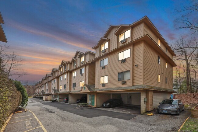 Building Photo - 97 Richards Ave