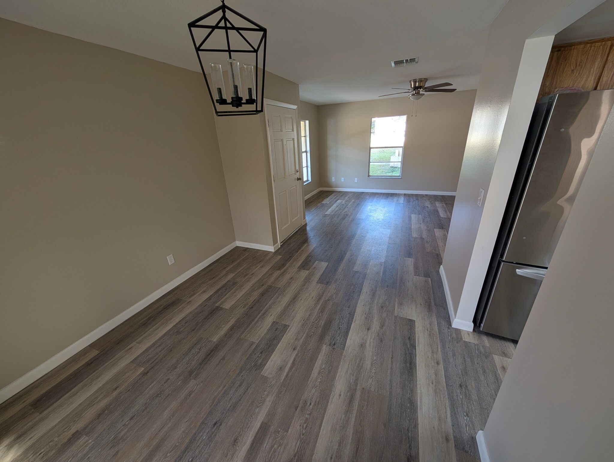 Building Photo - 11513 Valencia Dr