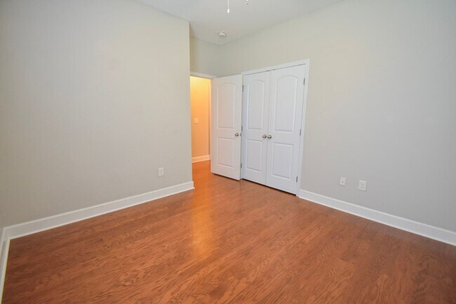 Building Photo - 4 Bedroom 2 Bathroom Home in Anderson Creek