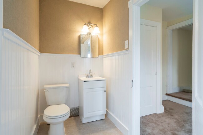 Building Photo - 64 Church Rd