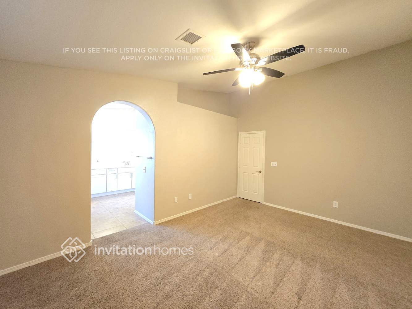 Building Photo - 8108 Divernon Ave