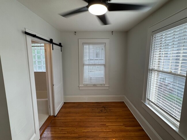 Building Photo - 526 Oakland Ave