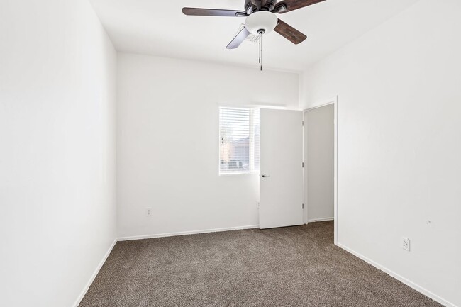 Building Photo - 7060 S Red Maids Dr