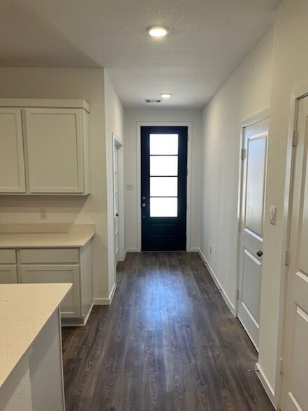 Building Photo - 4935 Caspian Wave Dr