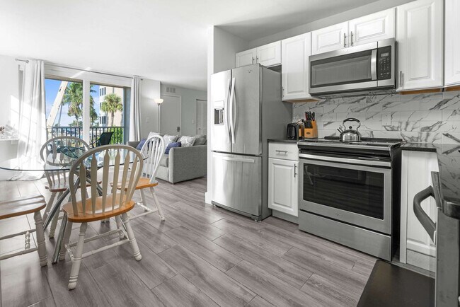 Building Photo - 5700 Bonita Beach Rd SW