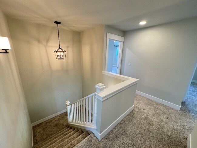 Building Photo - 5941 Ranch Lp