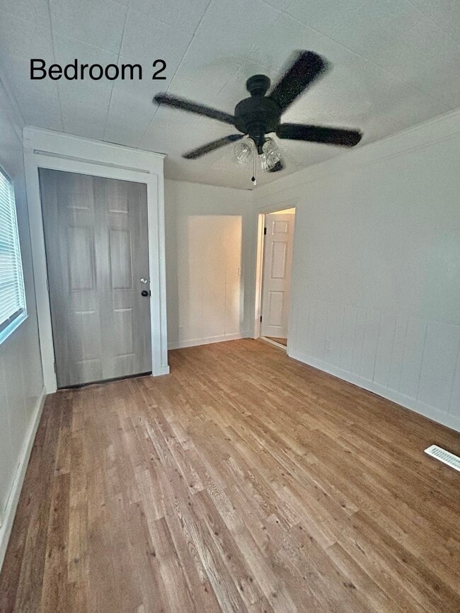 Building Photo - 1404 Callahan St