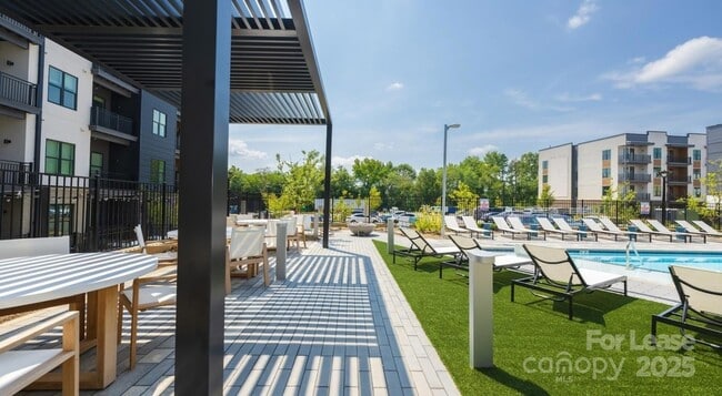 Building Photo - 2314 Berryhill Rd