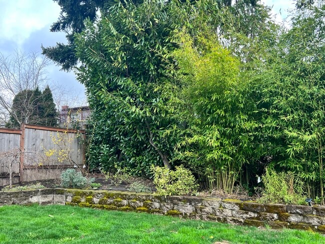 Building Photo - 9400 SW 3rd Ave