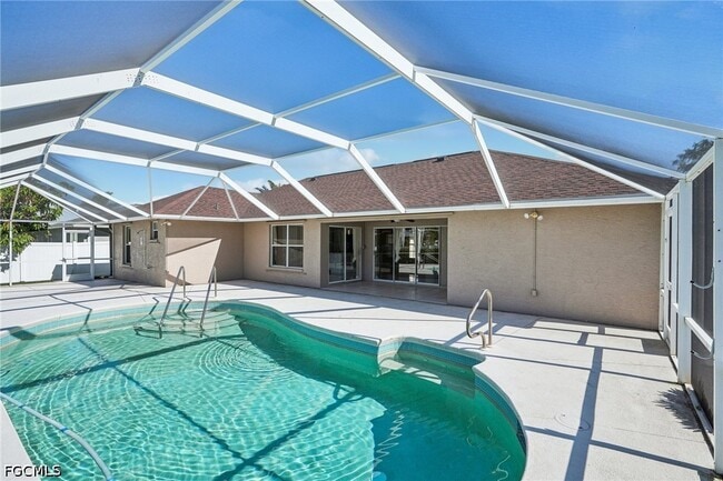 Building Photo - 4346 SW 18th Pl