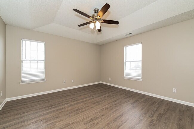 Building Photo - 6725 Biscayne