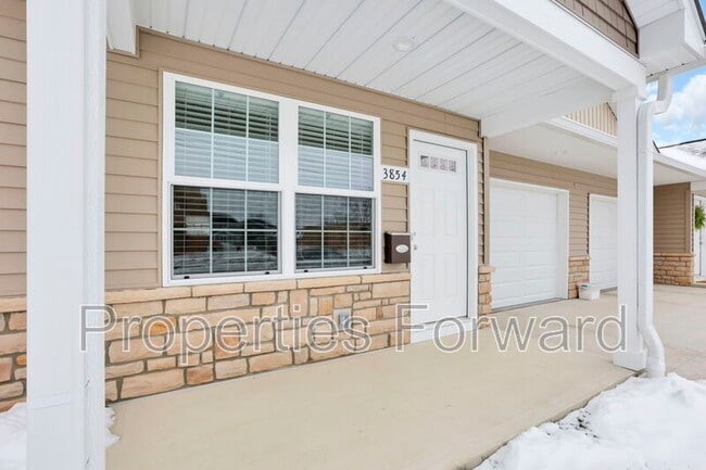 Building Photo - 3854 Elm St